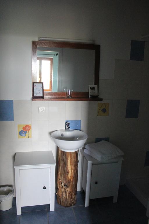 Ferme De La Corbette Bed & Breakfast Cluny Room photo